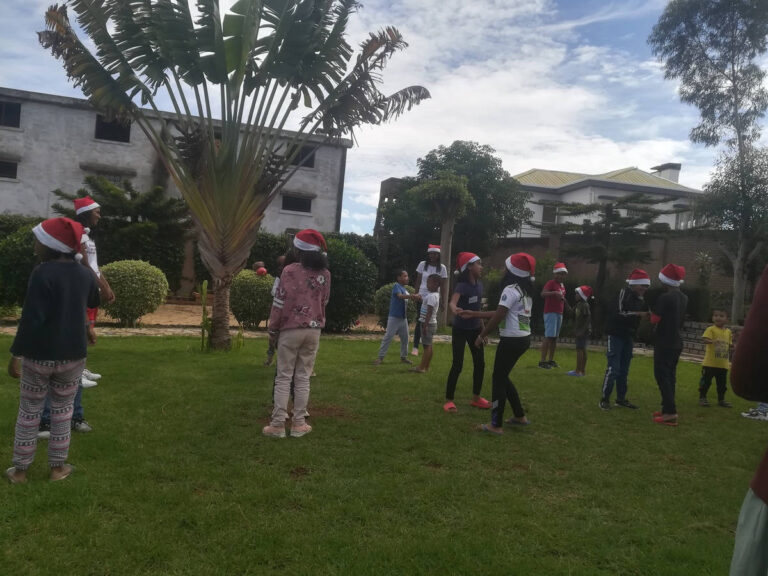 Des enfants qui jouent